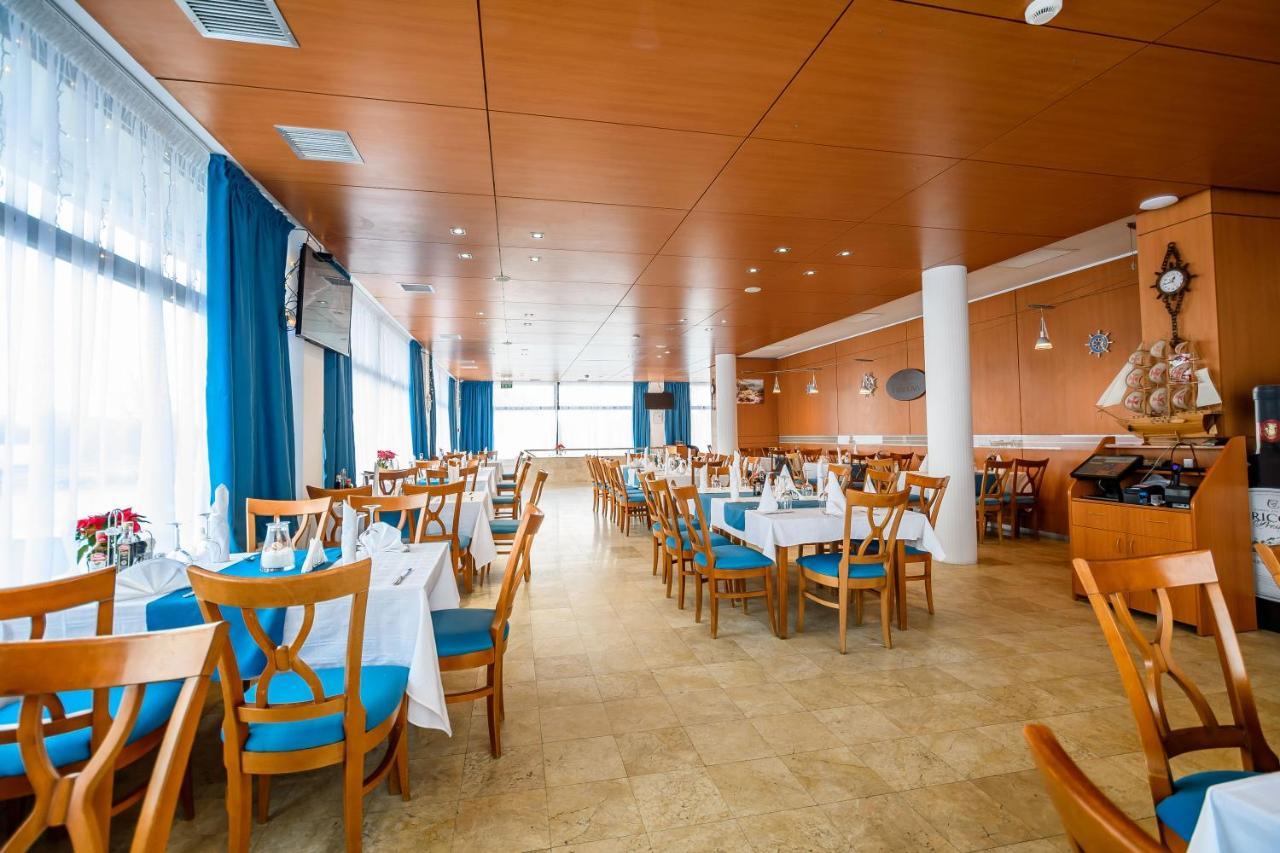 Hotel Andy Km 36 Бухарест Экстерьер фото